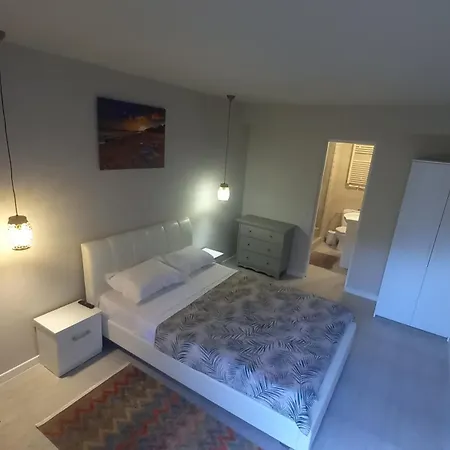 Πανσιόν Solaria House Mamaia