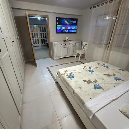 Πανσιόν Solaria House Mamaia 3*