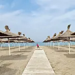 Solaria House Mamaia 招待所
