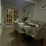 Solaria House Mamaia 招待所 那沃达利